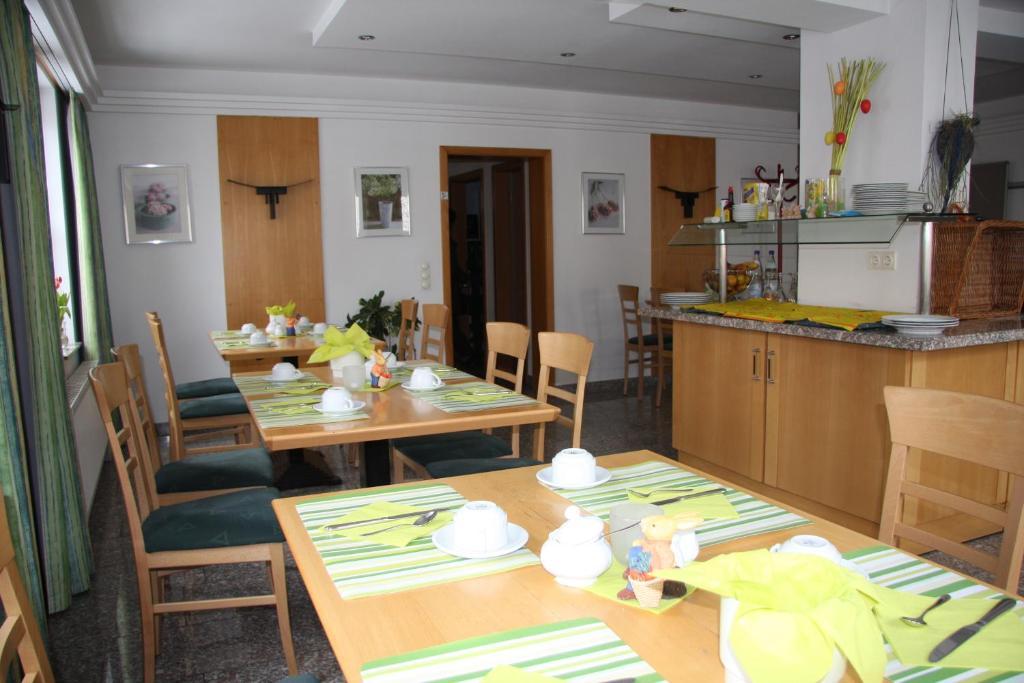 Hotel Gasthof Gruener Wald Hofheim am Taunus Eksteriør billede
