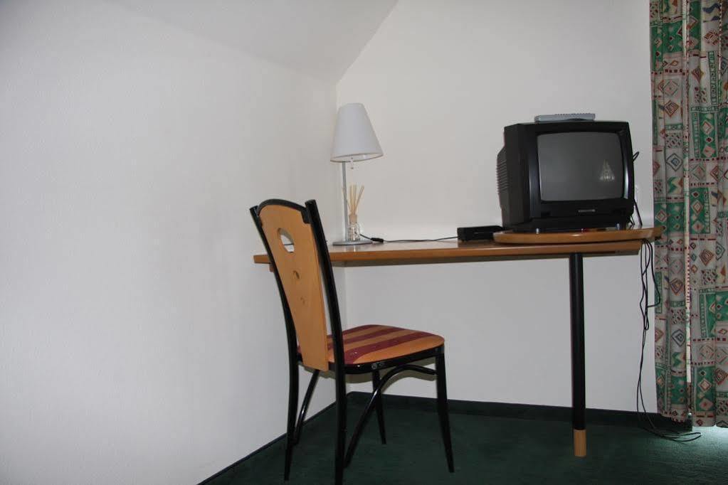 Hotel Gasthof Gruener Wald Hofheim am Taunus Eksteriør billede